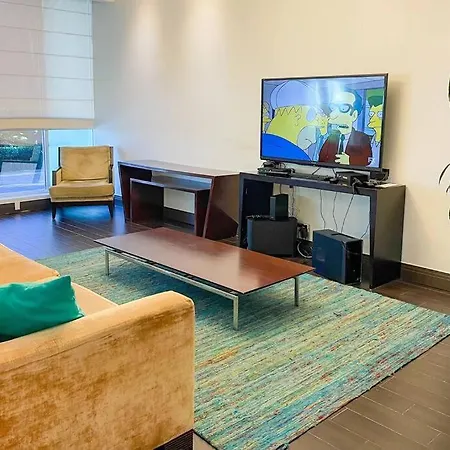 On The Sand - All The Amenities - Hollywood Beach